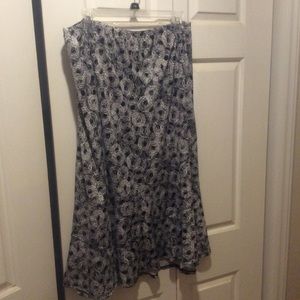 Size 16 maxi skirt.